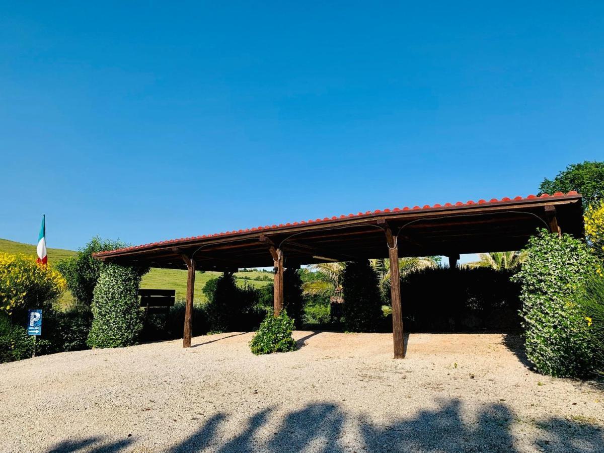 מונטמראנו 8380 Agriturismo L'Oleandro מראה חיצוני תמונה