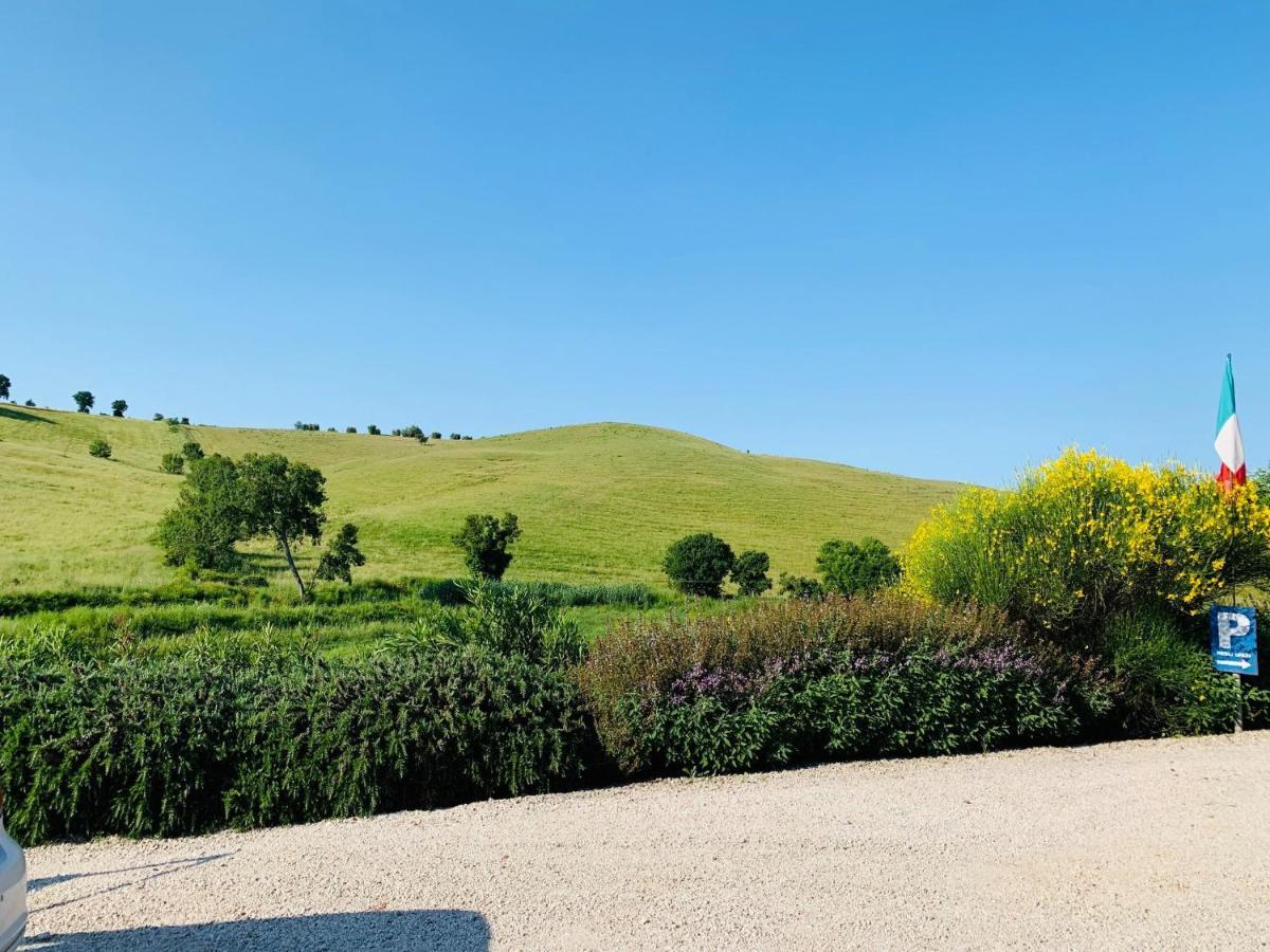 מונטמראנו 8380 Agriturismo L'Oleandro מראה חיצוני תמונה
