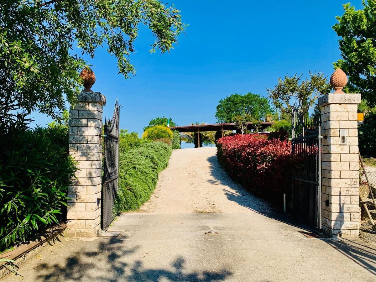 מונטמראנו 8380 Agriturismo L'Oleandro מראה חיצוני תמונה